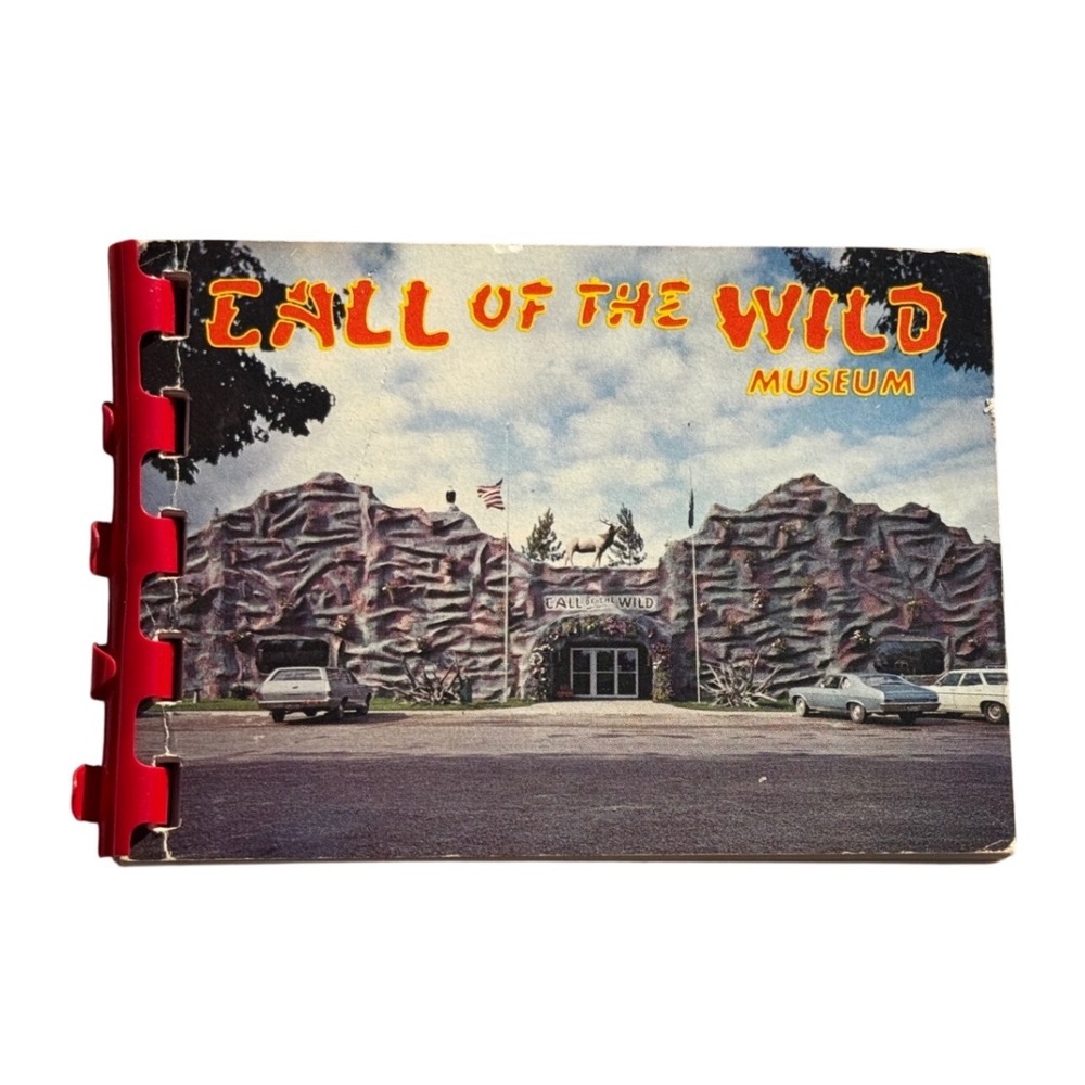 1970's Call of the Wild Museum Souvenir Book‎ Gaylord Michigan Multi Pictures